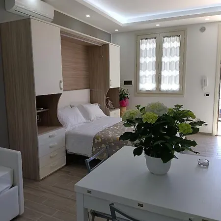 Monolocale Da Andrea * 쿠스토나치